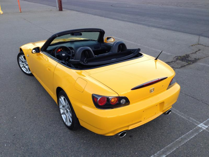 Illustration for article titled Is This Salvaged S2000 Worth The Gamble?